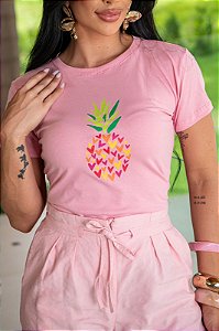 TSHIRT FEMININA ALGODÃO ABACAXI / ROSA CLARO