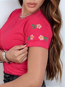 TSHIRT FEMININA ALGODÃO BORDADA NA MANGA 3 FLORES / PINK