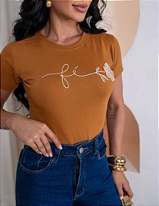 TSHIRT FEMININA ALGODÃO FÉ APLICAÇÃO / CARAMELO
