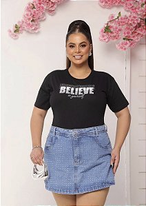TSHIRT PLUS SIZE FEMININA BELIEVE STRASS / PRETO