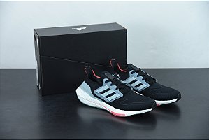 Adidas UltraBoost 22