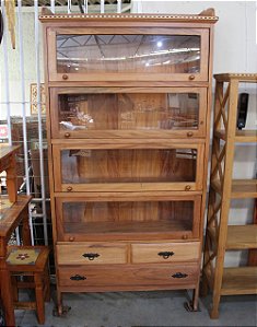 Armário padaria com 3 gavetas em madeira de demolição