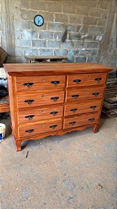 Cômoda 8 gavetas 130cm x 45cm x 100cm