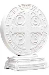 Medalha São Bento Mesa Em Pó De Mármore 18cm Com Pedestal