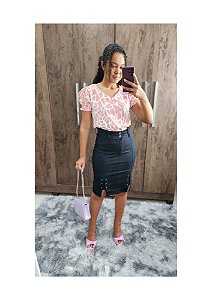 Saia secretária no Jeans preto com detalhes em ribite na perna REF 0191