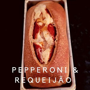 Pão Recheado com Pepperoni e Requeijão