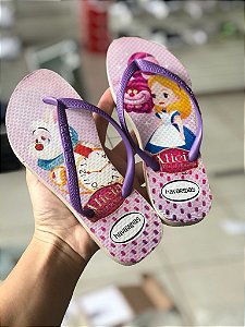 Chinelo Alice no País das Maravilhas