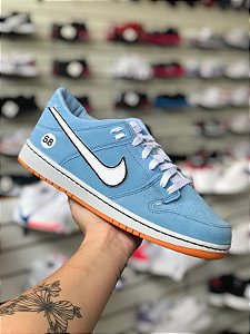 Nike Dunk SB - Azul bebê com Branco