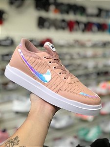 Nike Casual Holográfico Rosê