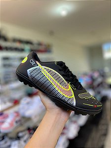 Chuteira NK Preta e Verde Neon