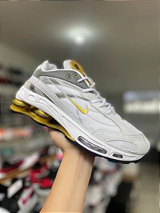 NK Supreme Refletivo Branco e Dourado