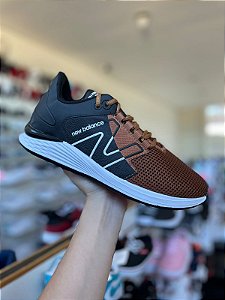 New Balance Preto e Marrom