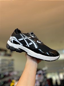 Asics Gel Urban-Preto e Branco