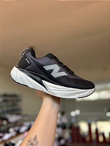 NB Rebel 5 Preto/Off Importado