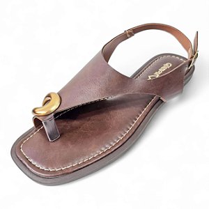 Sandália Rasteira de Dedo Fechada com Fivela Cobre - Marrom