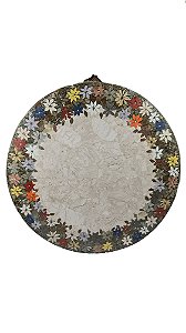 Tampo 080Ø em mosaico de mármore Bege-bahia e pedras brasileiras variadas.