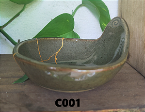 Chawan de Ceramica Pequeno com aba (Restaurado) Kintsugi Hideko