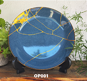 Prato de Ceramica Redondo Pequeno Azul (Restaurado) Kintsugi