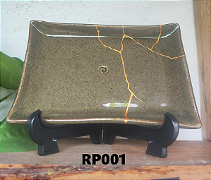 Prato de Ceramica Retangular Pequeno (Restaurado) Kintsugi Hideko