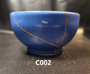 Chawan de Ceramica Azul Pequeno Decorado Kintsugi