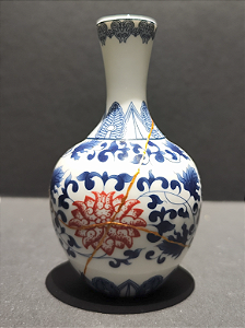 Vaso de Ceramica Kintsugi Floral Azul DECORADO Kintsugi Pequeno