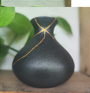 Vaso de Ceramica Kintsugi Preto DECORADO Kintsugi Pequeno
