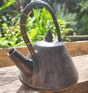 Chaleira Rustica de Ceramica Restaurada Kintsugi