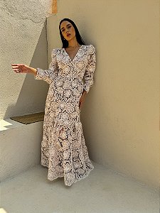 OPORTUNIDADE - Vestido Glória Longo manga bufante de Renda Bicolor Nude Rosé com Branco