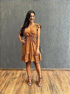 OPORTUNIDADE - Vestido Pérola Curto de Laise Camel