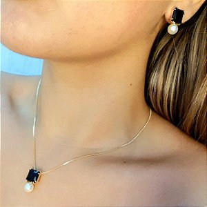 Conjunto de Colar e Brinco Perola e ônix Banhado a ouro 18k