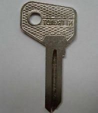 Chave Virgem das portas e Mala Niva Original(Novo) Ref. 0782