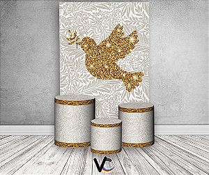 Painel De Festa Vertical + Trio De Capas Cilindro - Batizado Espírito Santo Clássico Bege com Dourado