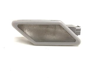 LUZ DE TETO CORTESIA TRASEIRA ESQUERDA BMW I325 1998 C35