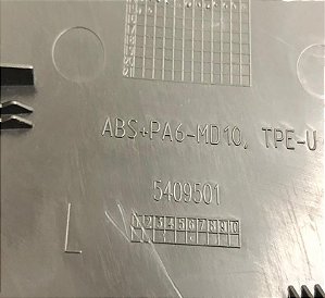 Acabamento Lateral Esquerdo Painel Audi Q3 2016 Á 2018 C128