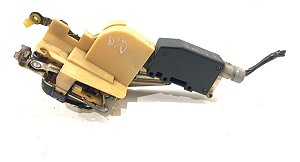 Fechadura Da Porta Dianteira Direita Gm Corsa 90451286 C335