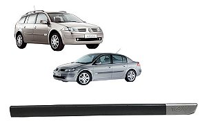 Friso Porta Dianteira Direita Megane Sedan 2007 2008 2009 Cinza-escuro