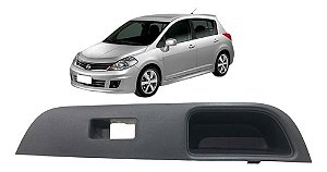 Moldura Botão Vidro Traseiro Esquerdo Nissan Tiida 2009 2010