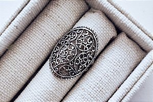 ANEL OVAL TRABALHADO