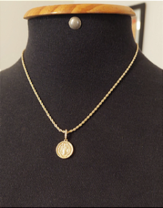 Colar com pingente pequeno de São Bento - ZP