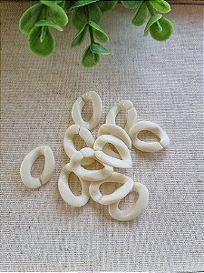 Elo de Resina Off White 24mm (10gr-Aproximadamente 16un)