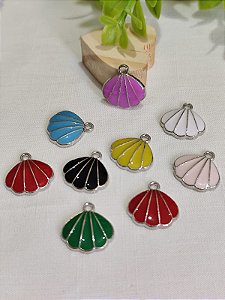 Pingente Concha com Resina 18mm Níquel (Cores Sortidas)