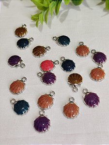 Pingente Concha com Resina 15mm Ouro (Cores Sortidas)