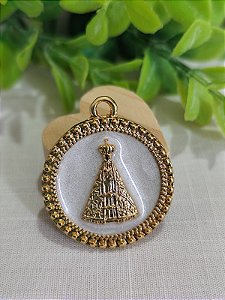 Pingente Nossa Senhora Aparecida Resinado Branco Perolado 3cm (un)