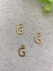 Pingente Letra G 12mm Ouro (un)