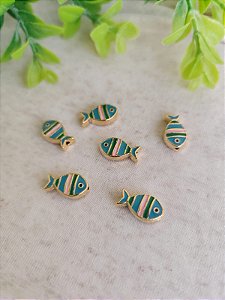 Passante Peixe Resinado Turquesa 16mm Ouro (un)
