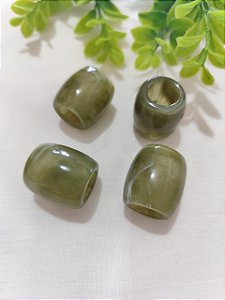 Conta de Resina Verde Mesclado 23mm, abertura 13mm  (2un)