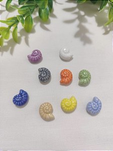 Caracol Porcelana Passante 15mm, furo 2mm (CORES SORTIDAS) (un)