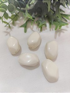 Conta Resina Geométrica 25mm, furo 3mm Off White (4un)