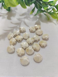 Concha Porcelana passante 10mm Amarelo Manteiga (un)