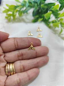 Pingente Cauda de Sereia 9mm Ouro (5un)